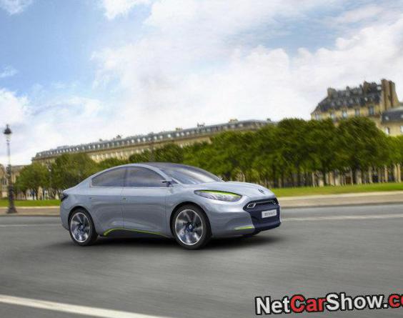 Renault Fluence approved coupe
