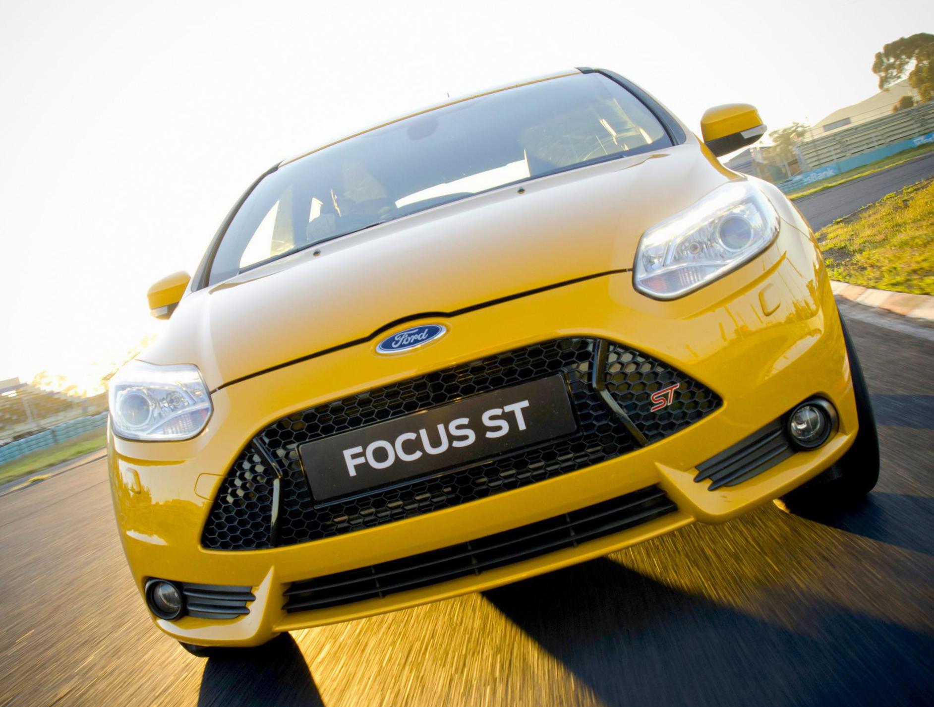 Focus 5 doors Ford model hatchback