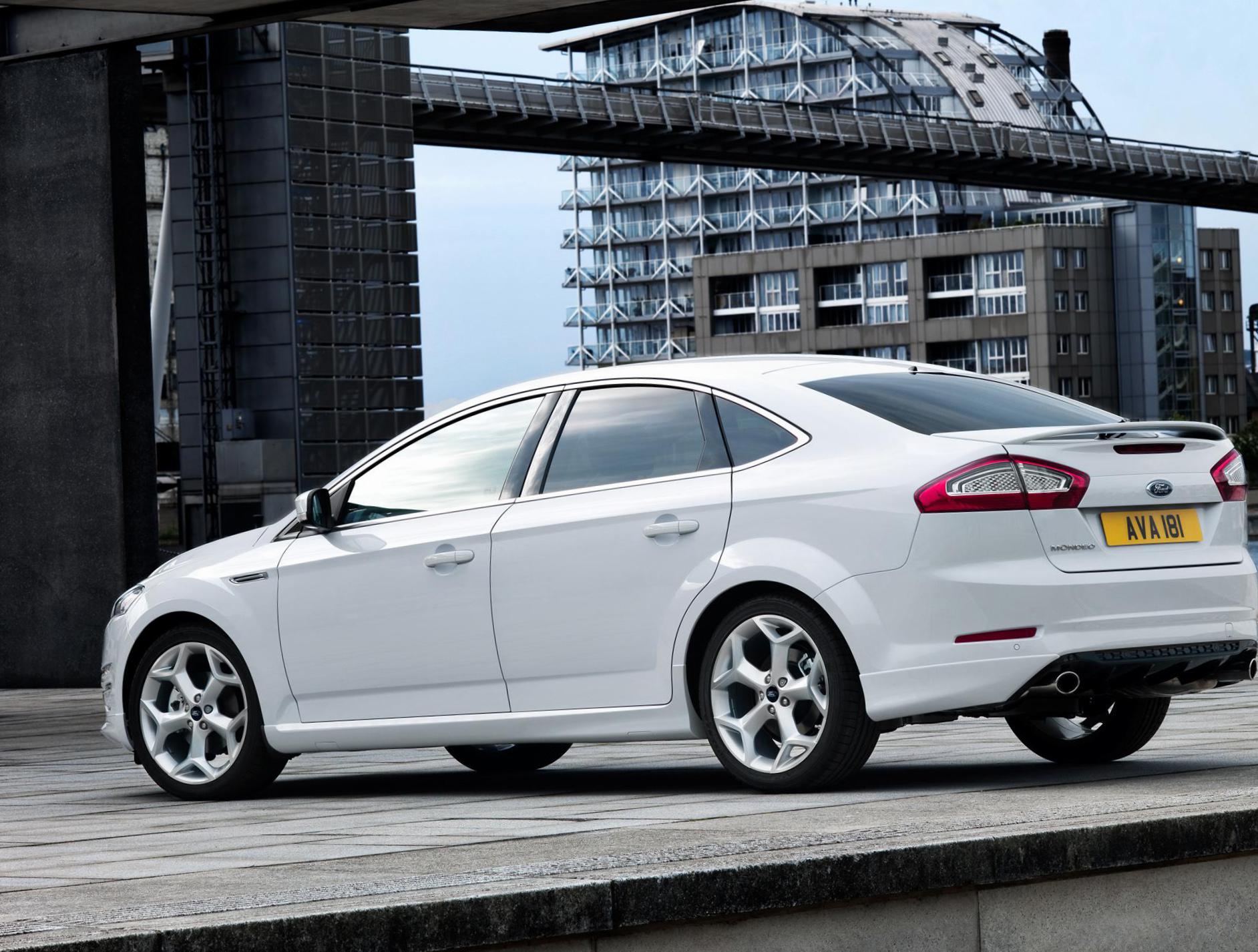 Mondeo Hatchback Ford review 2012