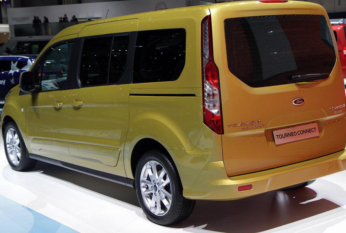 Ford Tourneo Connect specs 2015