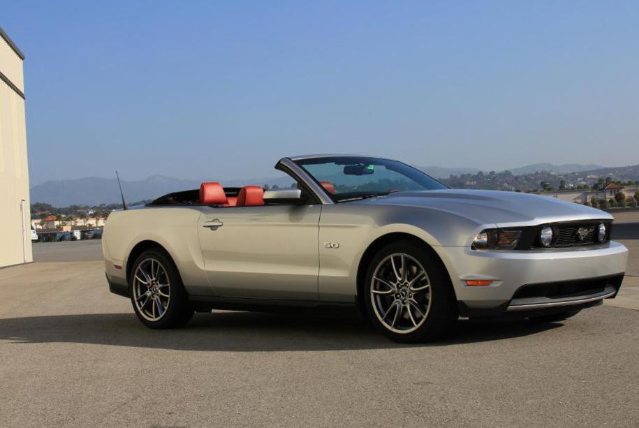 Mustang Convertible Ford models 2014