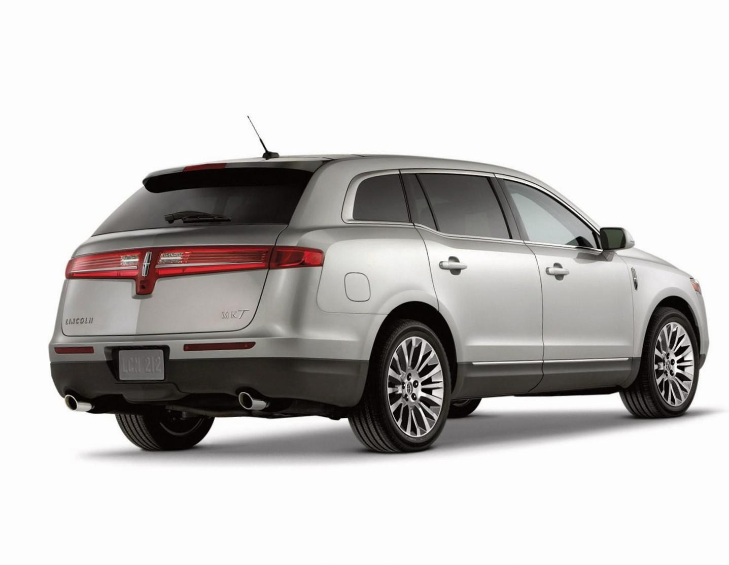 Lincoln MKT approved minivan