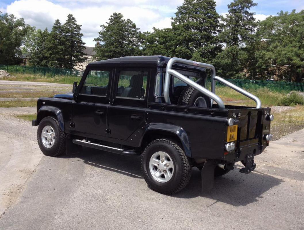 Land Rover 110 Double Cab Pick Up model suv