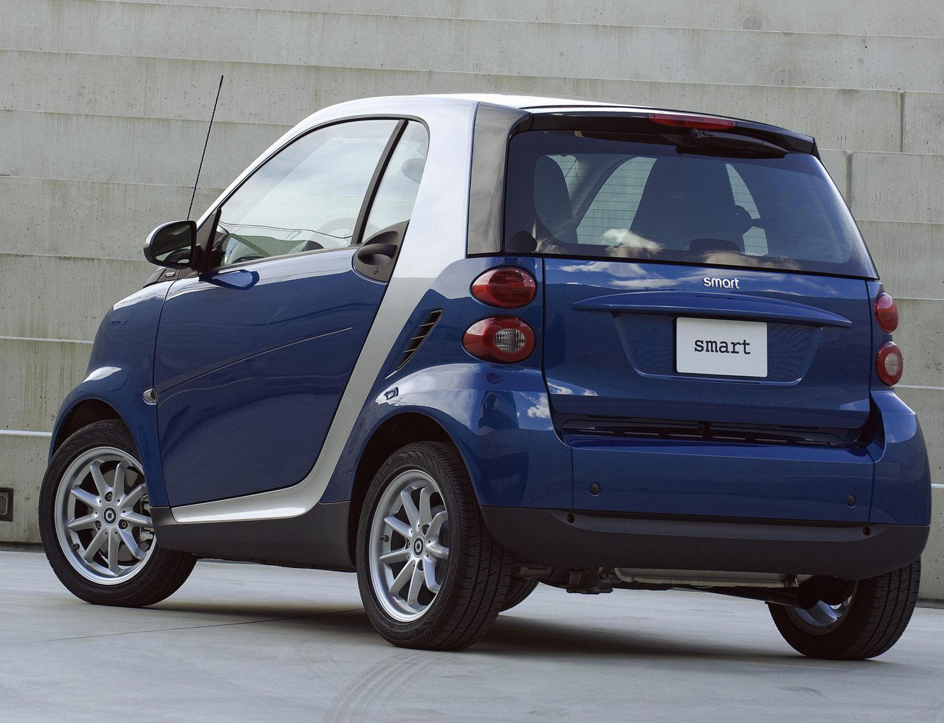 smart fortwo coupe how mach minivan