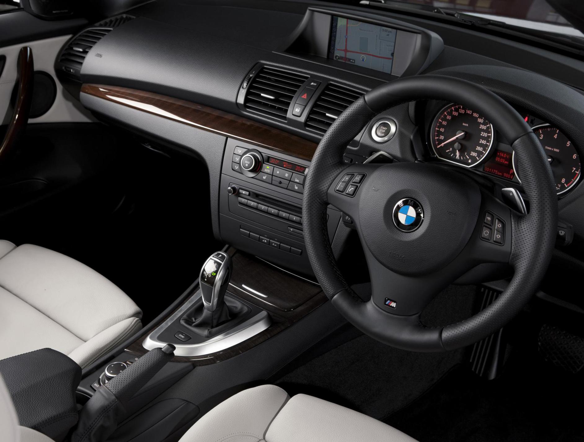 1 Series Cabrio (E88) BMW approved 2015