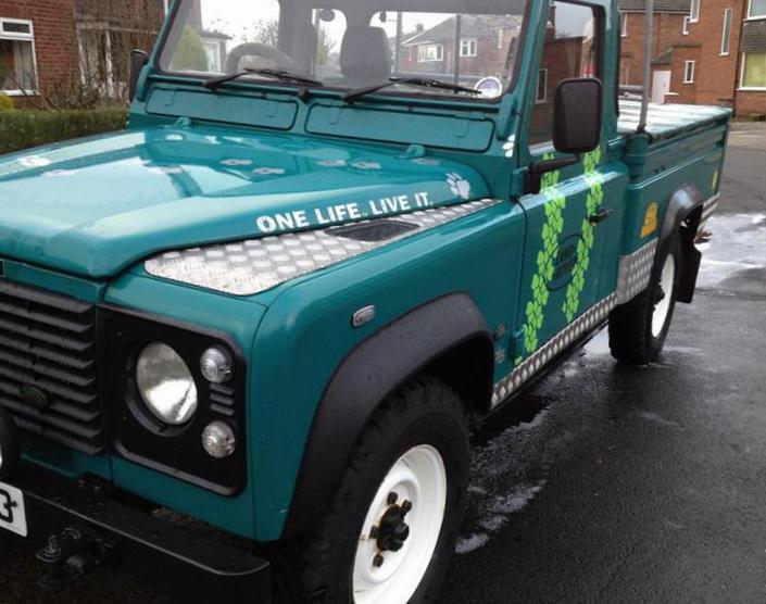 Land Rover 110 High Capacity Pick Up Specifications suv