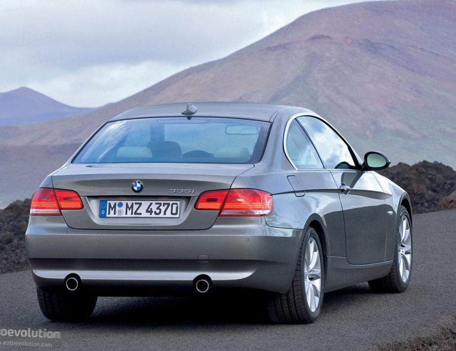 3 Series Coupe (E92) BMW review 2010