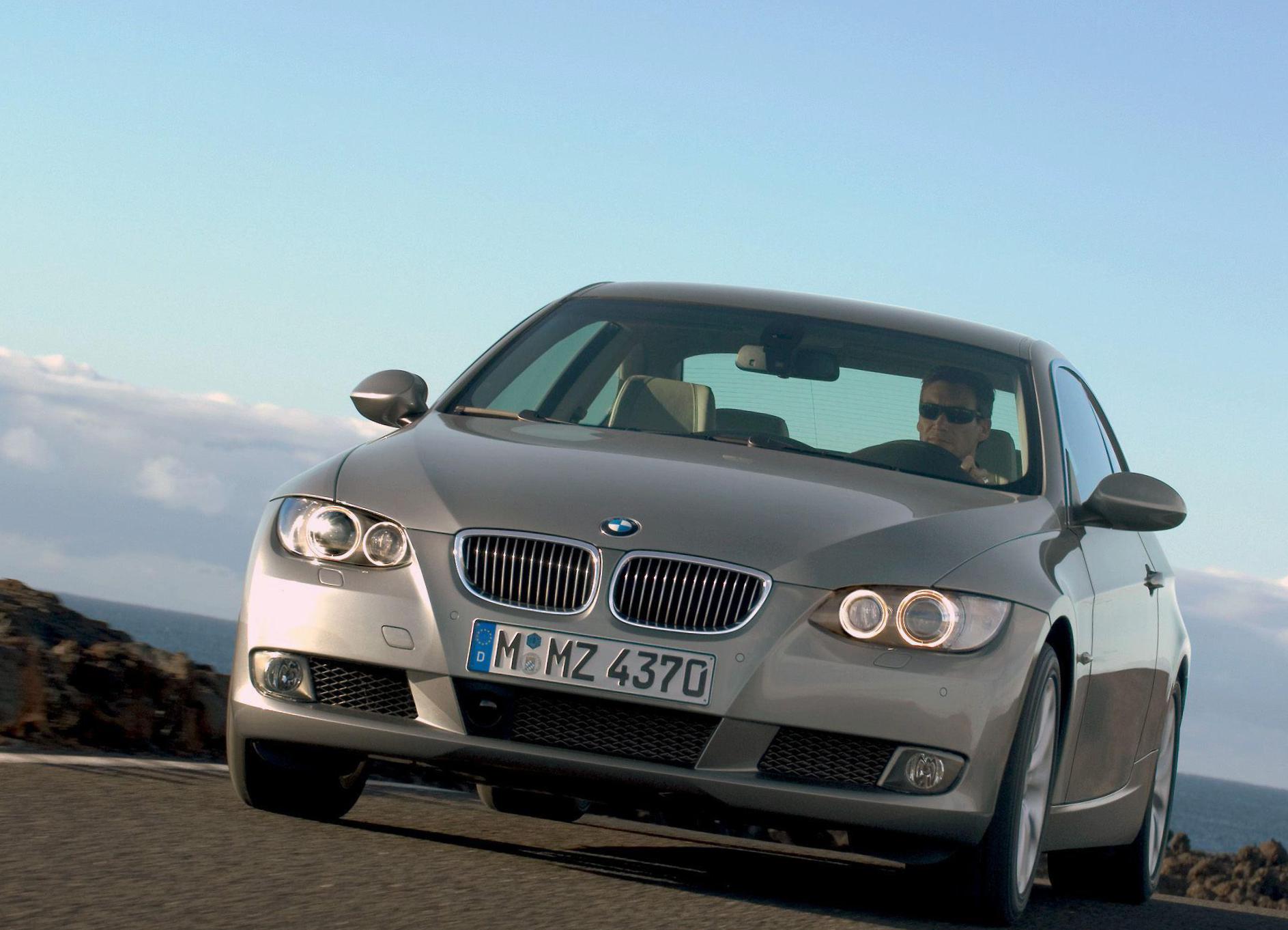 BMW 3 Series Coupe (E92) reviews 2012