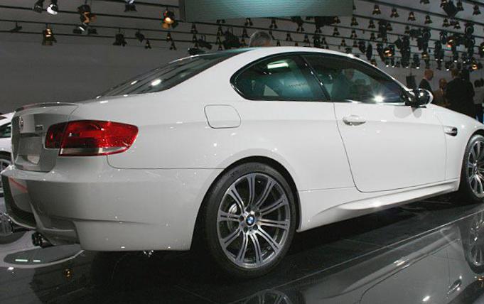 BMW M3 Cabrio (E93) cost 2013