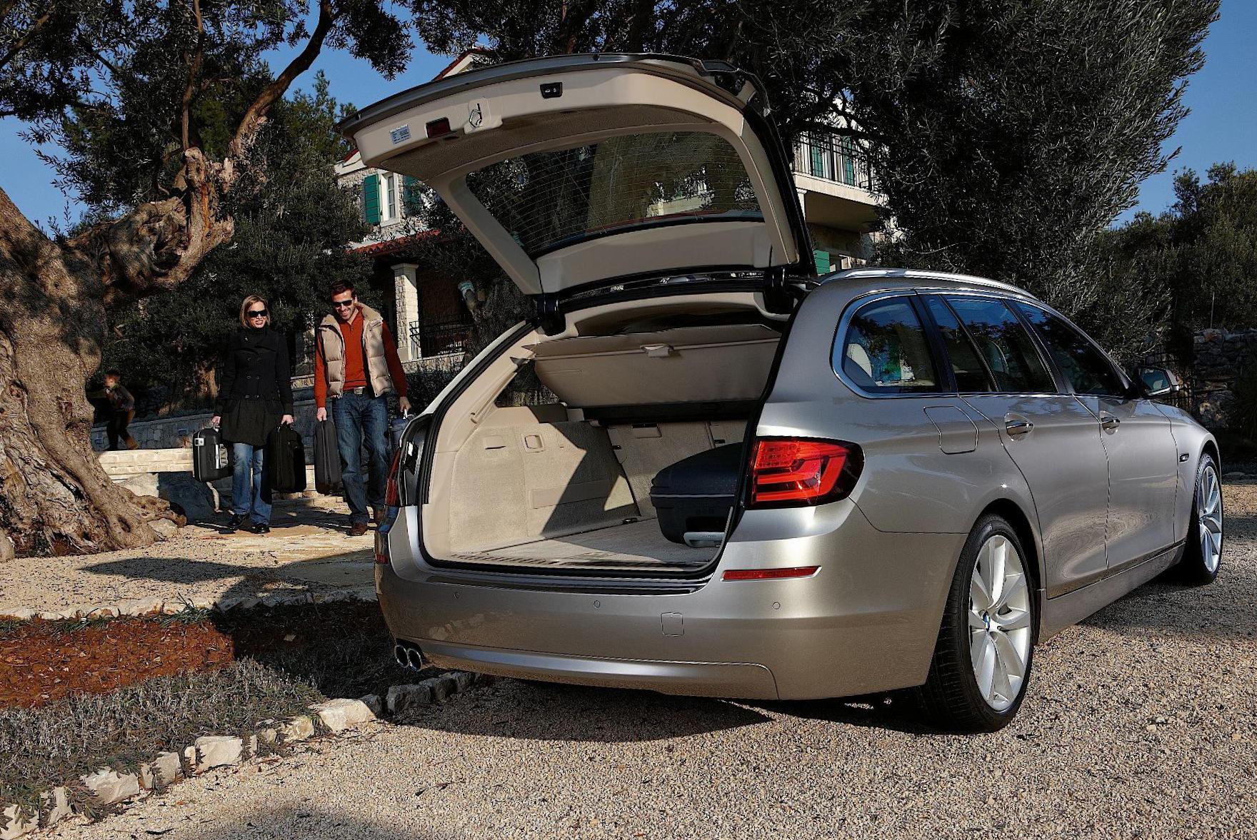 BMW 5 Series Touring (F11) Specifications 2014