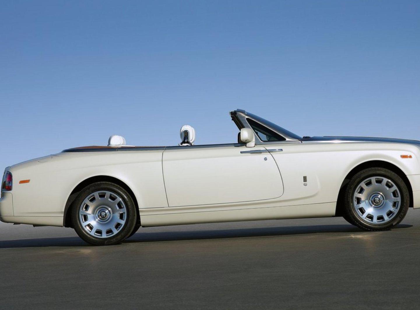 Rolls-Royce Phantom Drophead Coupe new 2014