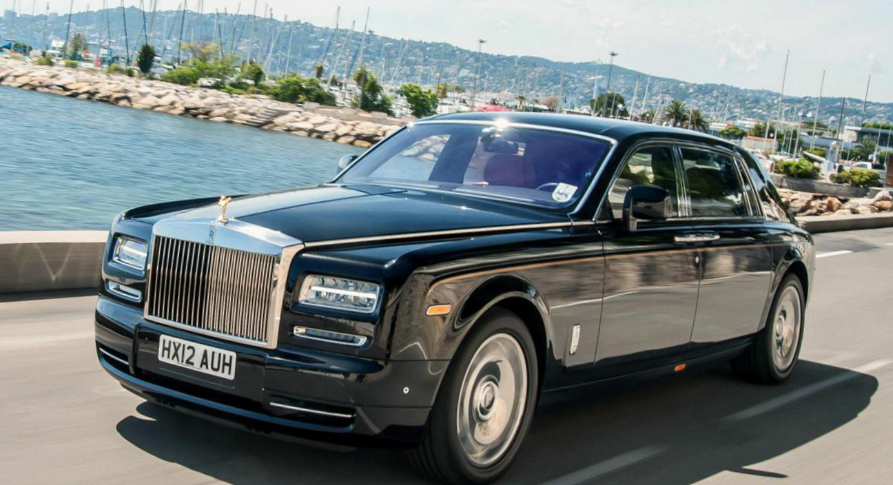 Phantom Rolls-Royce specs suv