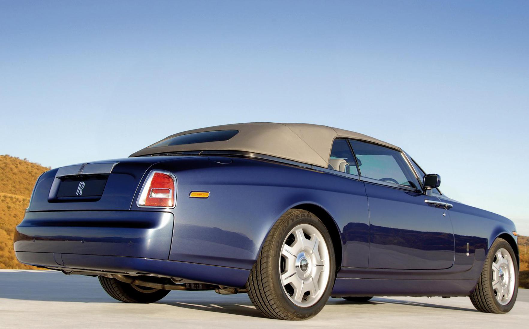 Rolls-Royce Phantom Drophead Coupe review sedan