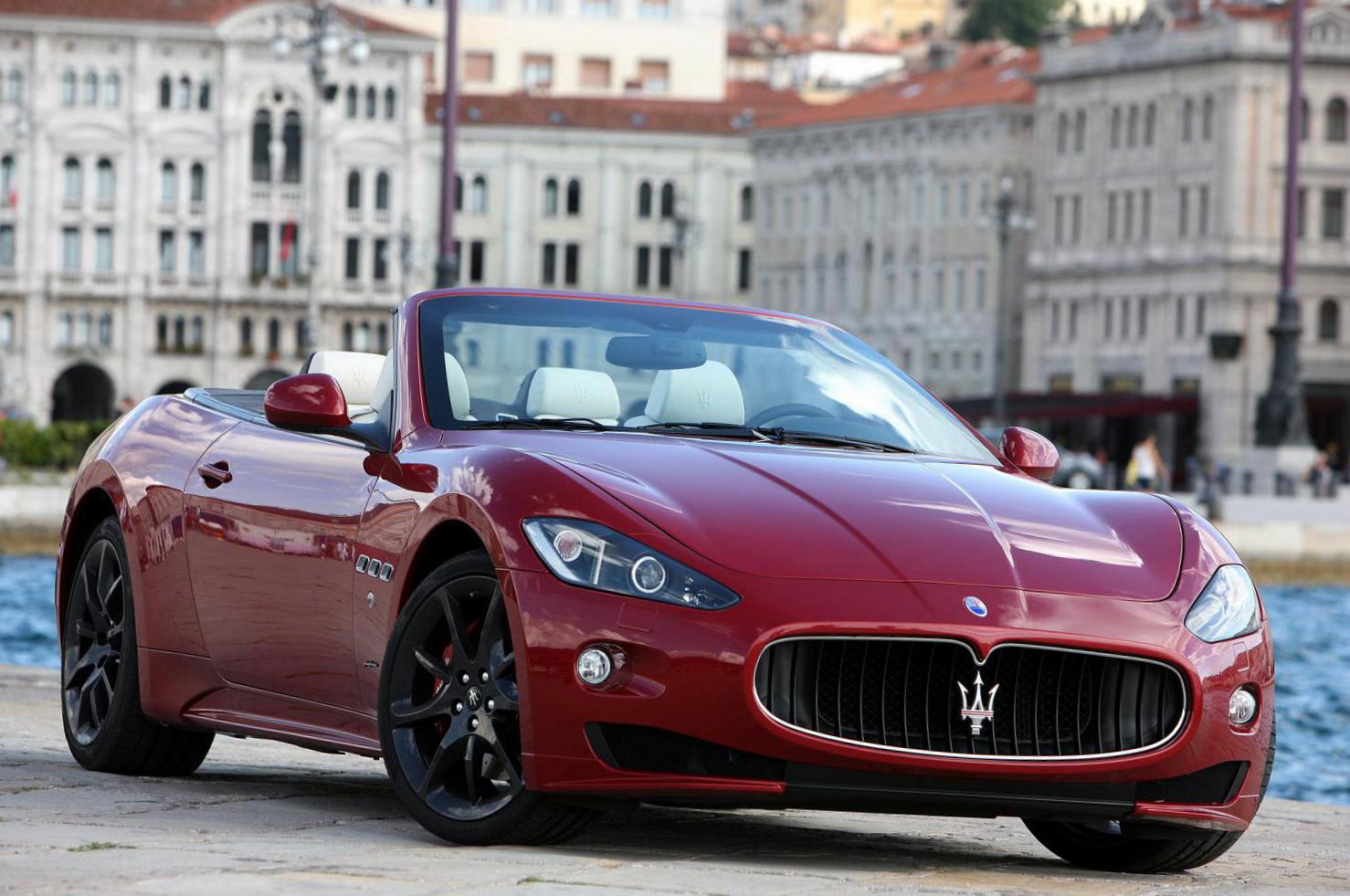 Maserati GranCabrio Sport Specification sedan