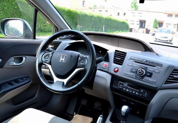 Honda Civic 4D configuration 2015