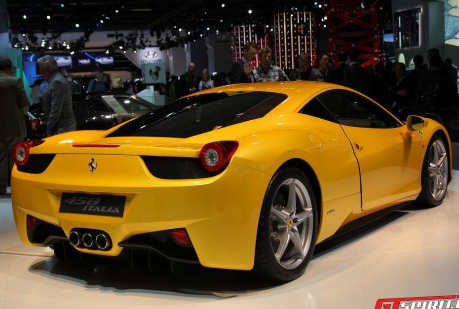 458 Italia Ferrari lease coupe