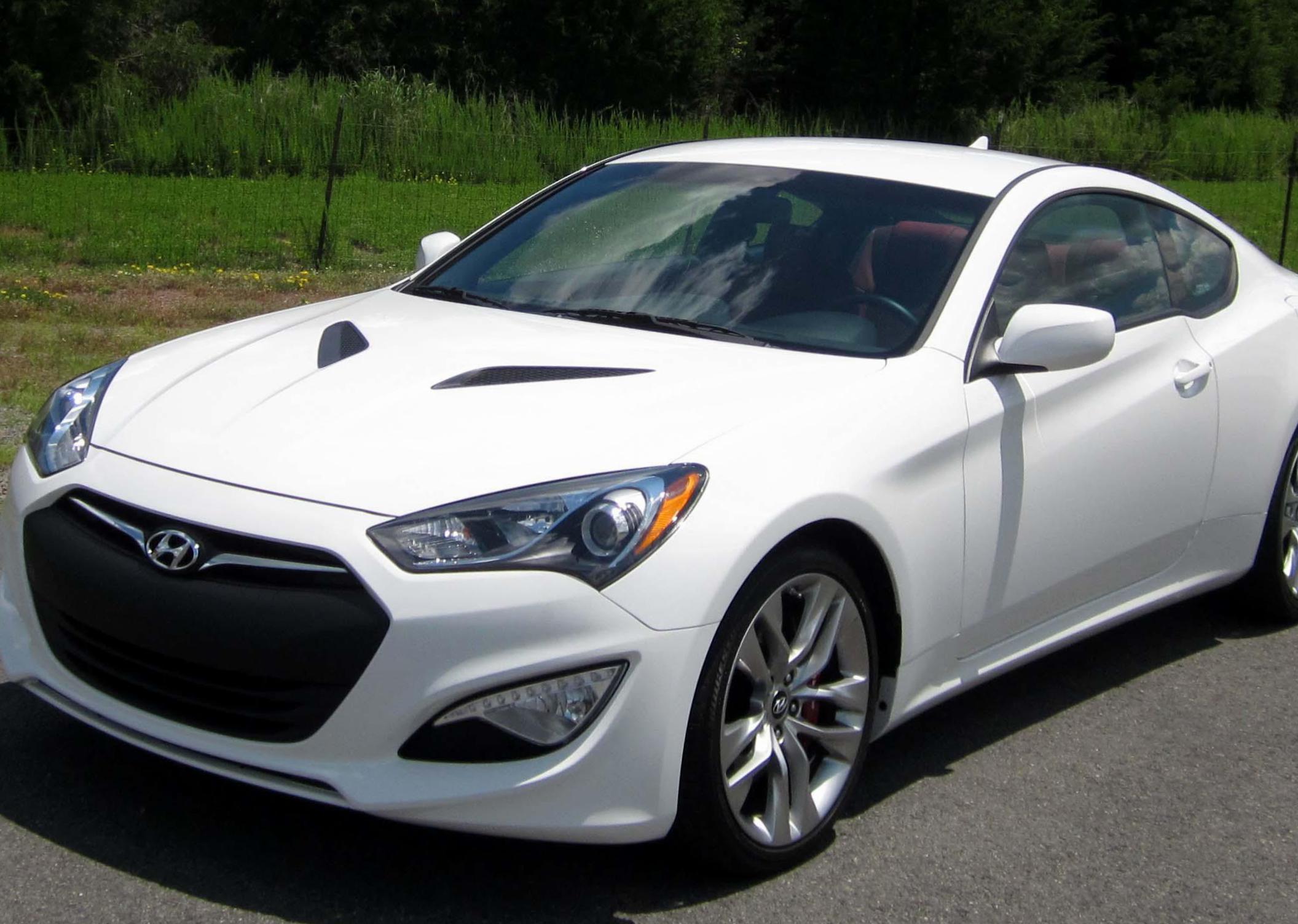 Hyundai Genesis Coupe 2012 coupe
