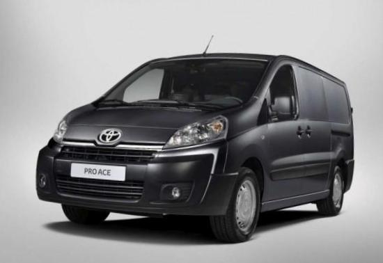 Rear view of Toyota Proace Crew Cab 2013
