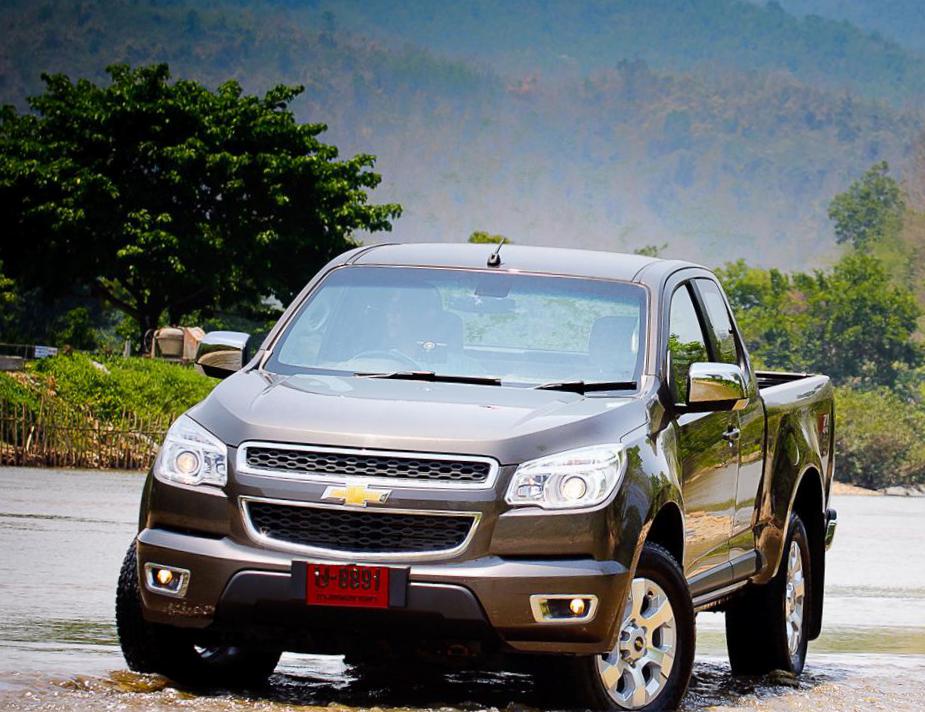 Rear view of Chevrolet Colorado Extended Cab 2012