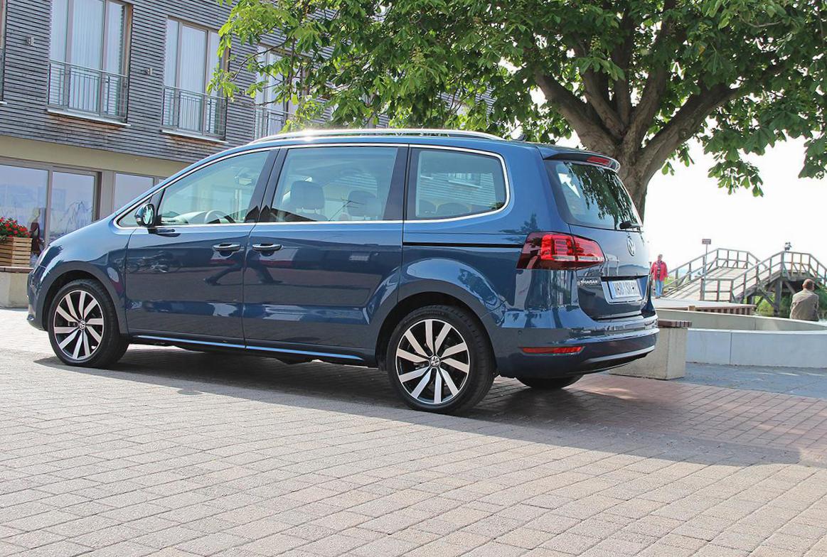 Volkswagen Sharan 2015 minivan