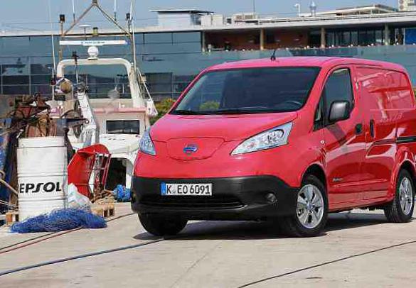 Nissan e-NV200 2014 minivan