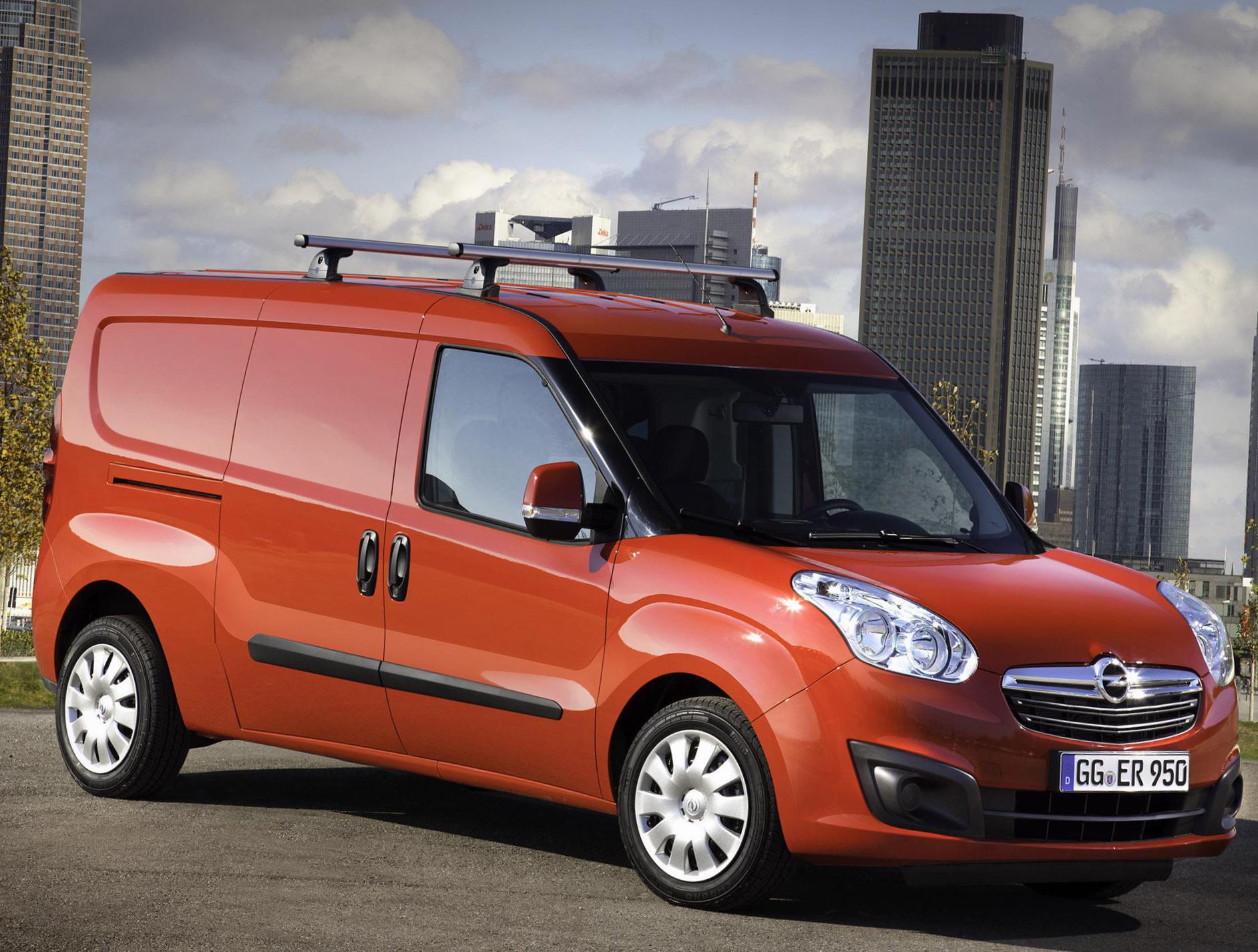 Cargo space of Opel Combo Cargo van