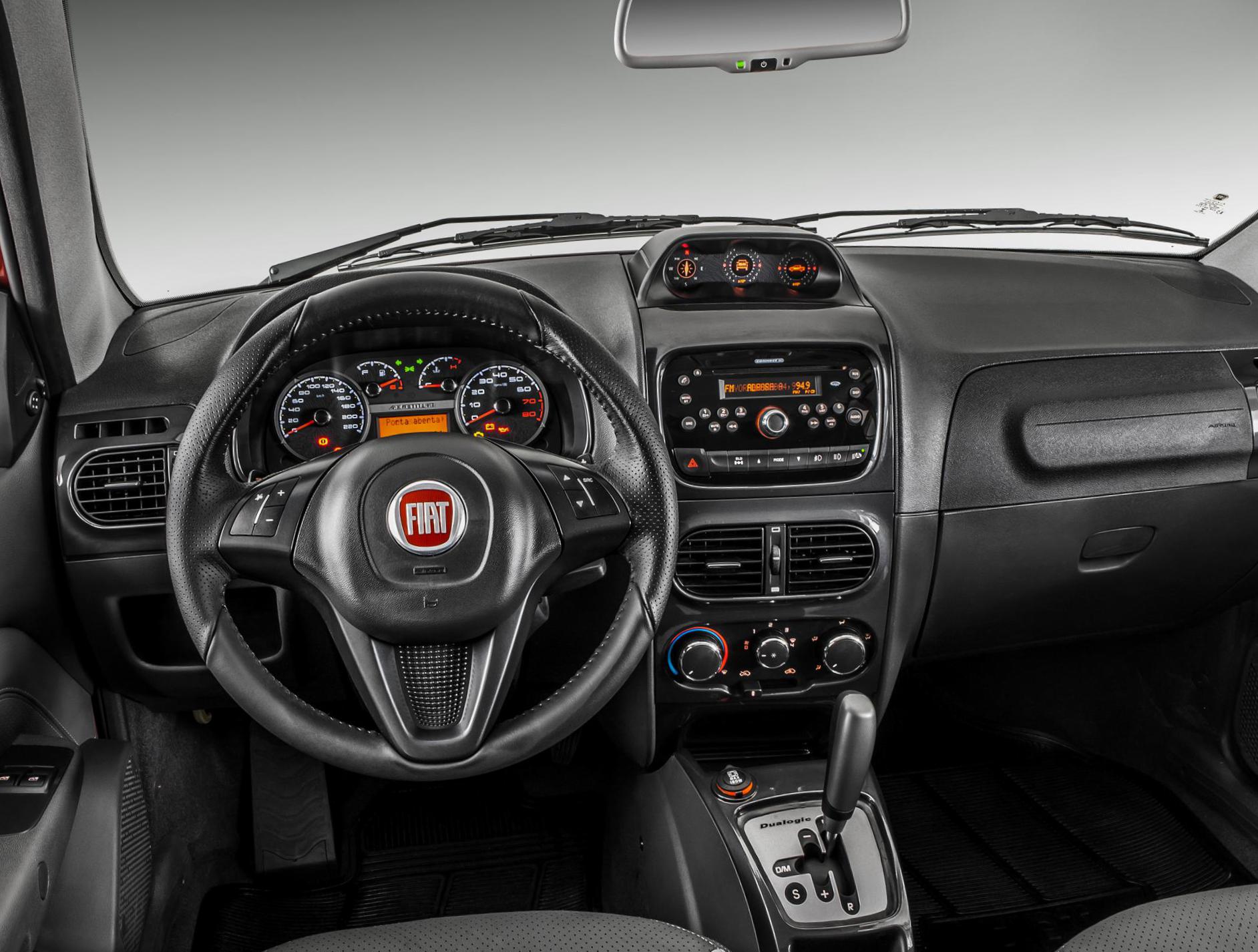 Rear view of Fiat Strada Adventure CD 2013