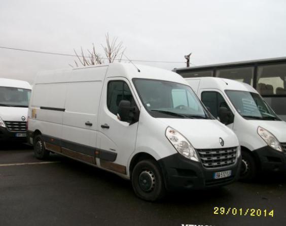 Rear view of Renault Master Fourgon 2011