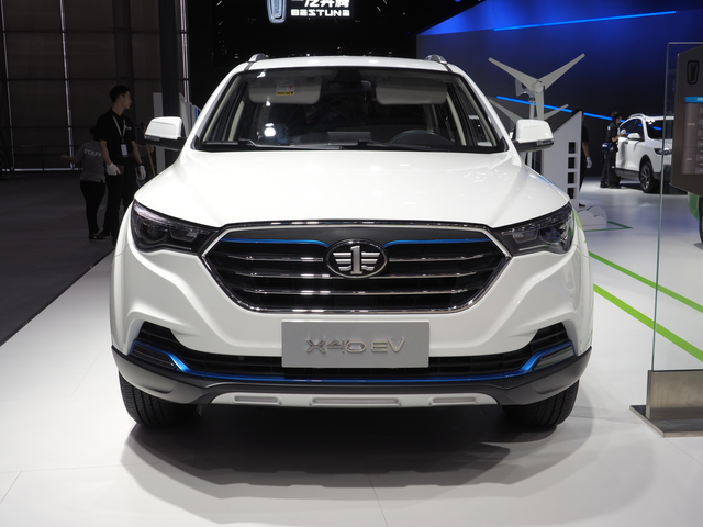 FAW Bestune T77 modern restyling