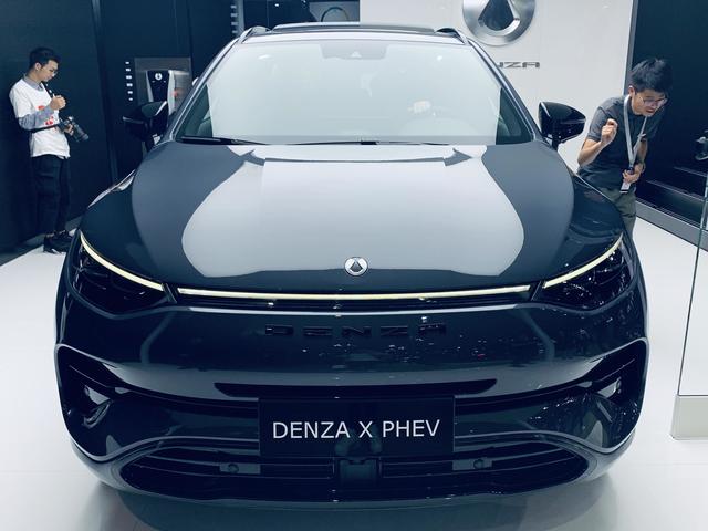 FAW Bestune T99 modern restyling