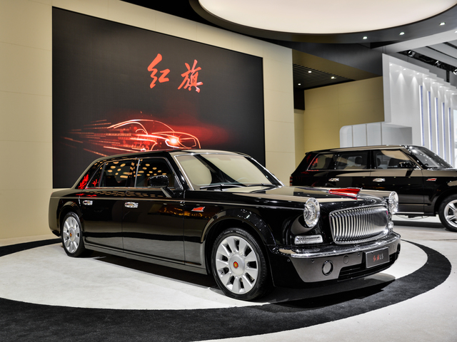FAW HongQi E-HS3 modern 2019
