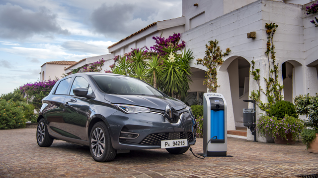 Renault ZOE reviews big Renault ZOE exterior specifications