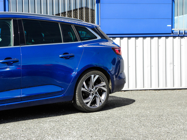 Renault Megane Estate GT wagon restyling