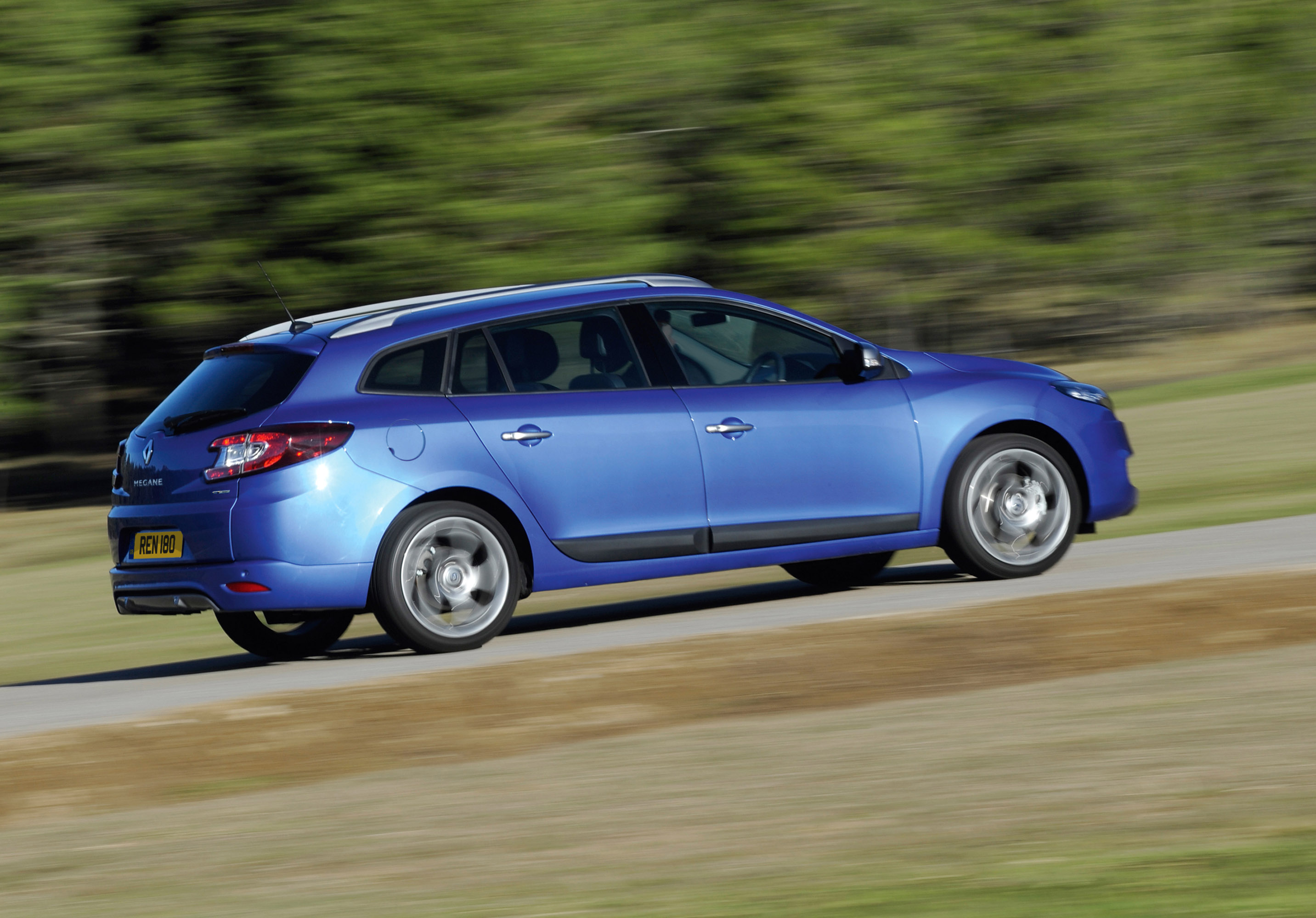Renault Megane GT reviews specifications