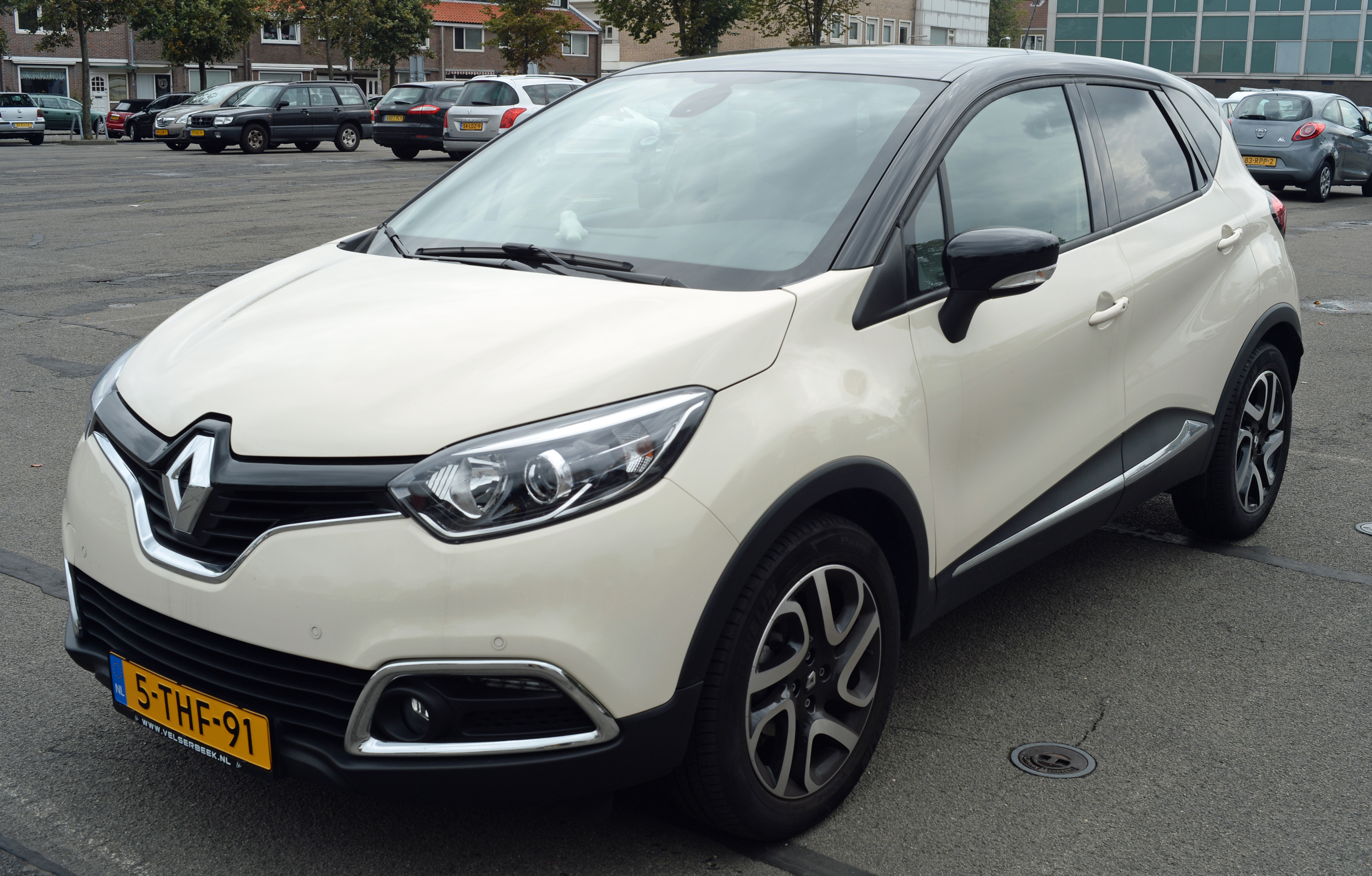 Renault Captur interior model