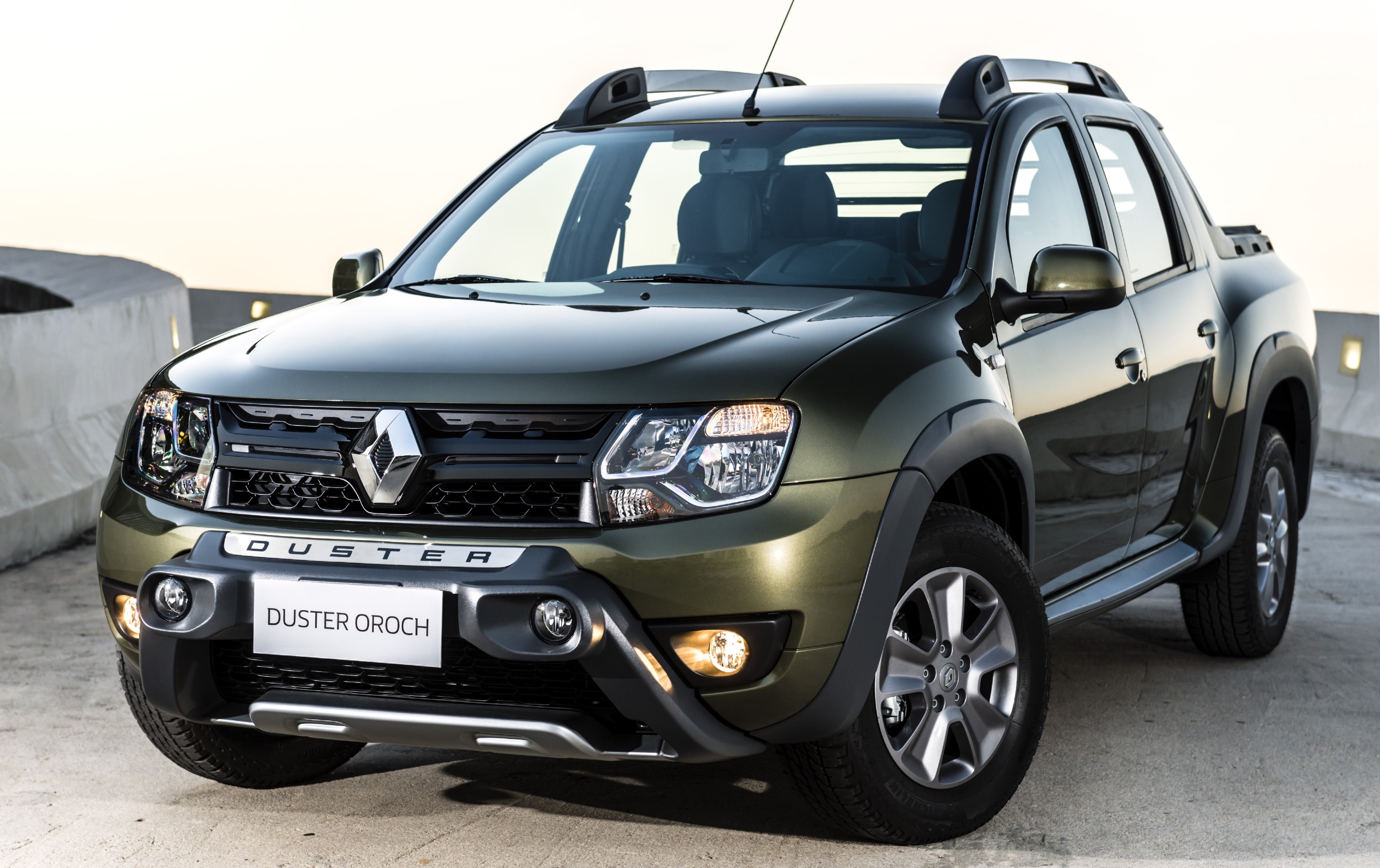 Renault Duster Oroch reviews 2015
