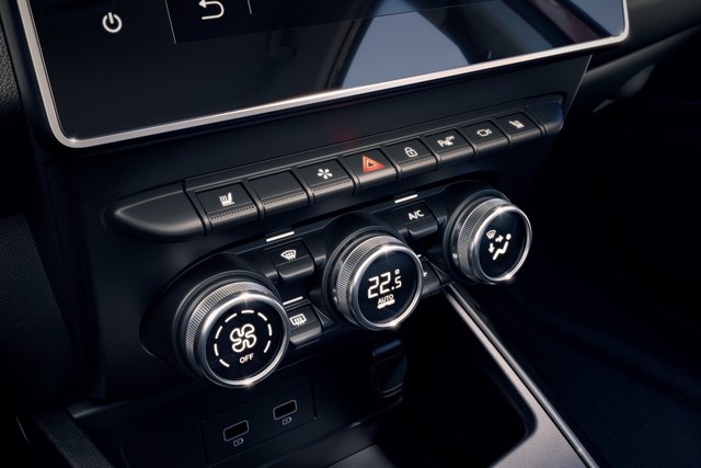 Renault Arkana reviews model