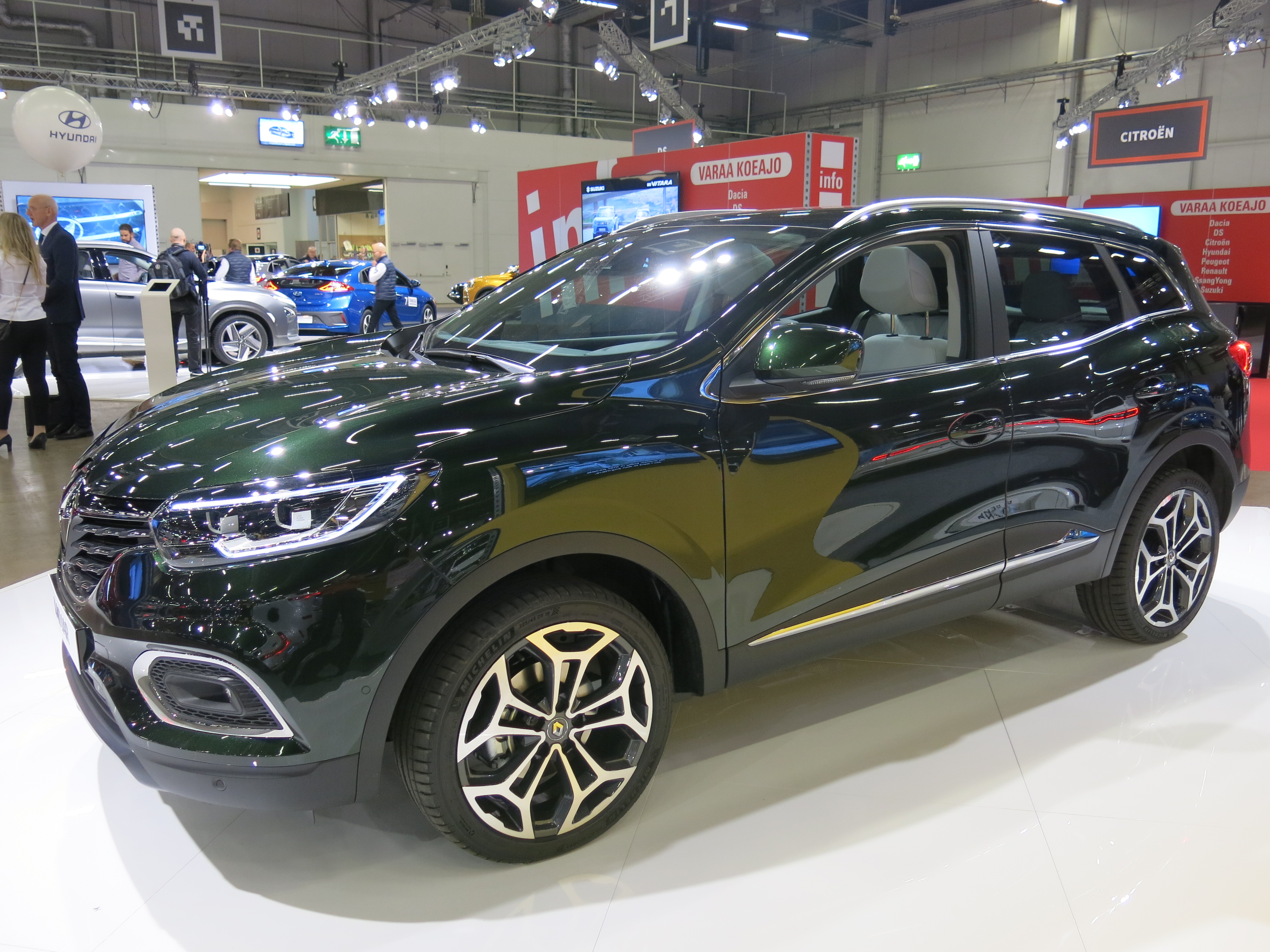 Renault Kadjar reviews model