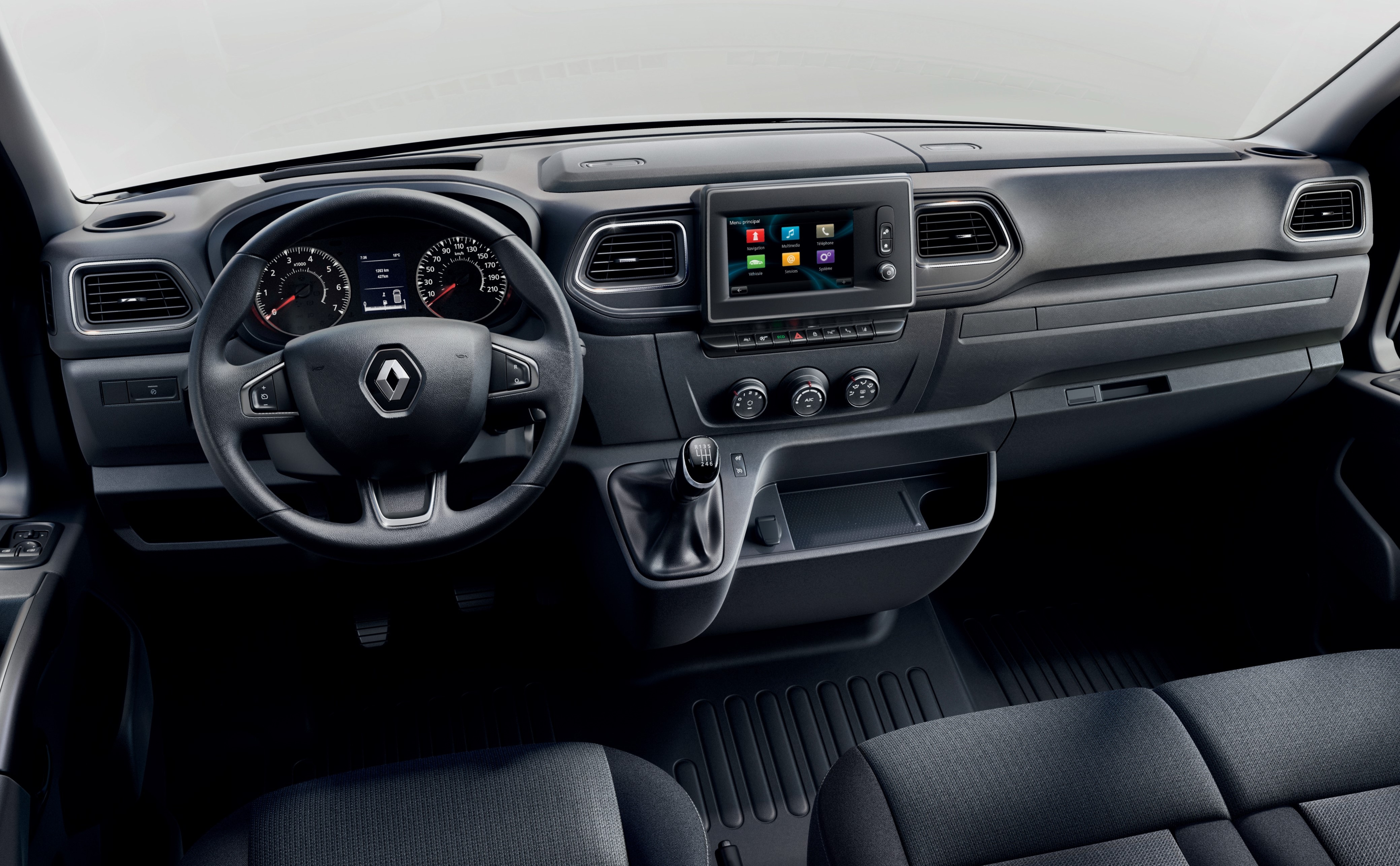 Renault Trafic interior 2019