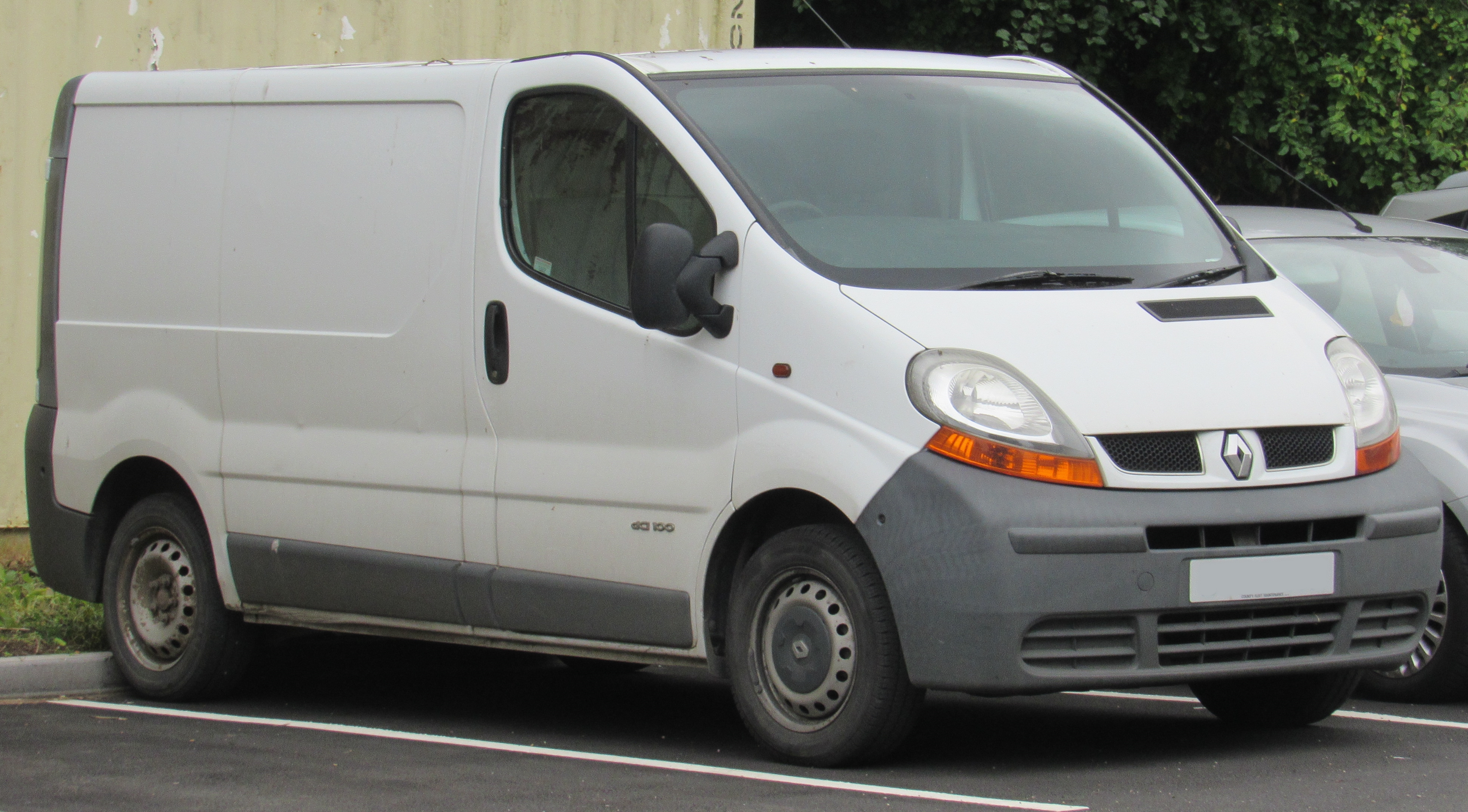 Renault Trafic Combi modern specifications
