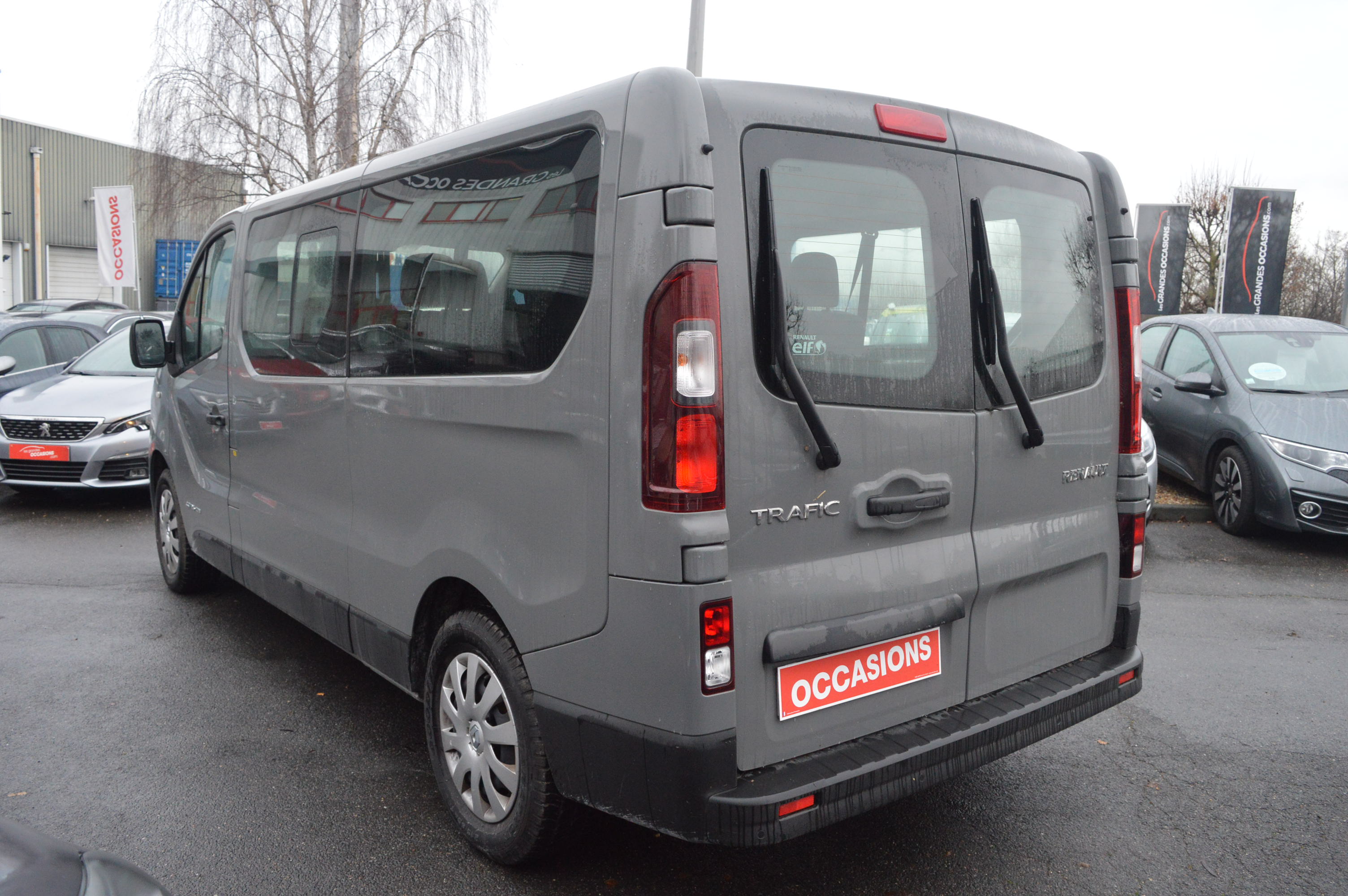 Renault Trafic Combi accessories restyling