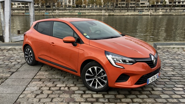 Renault Clio exterior photo