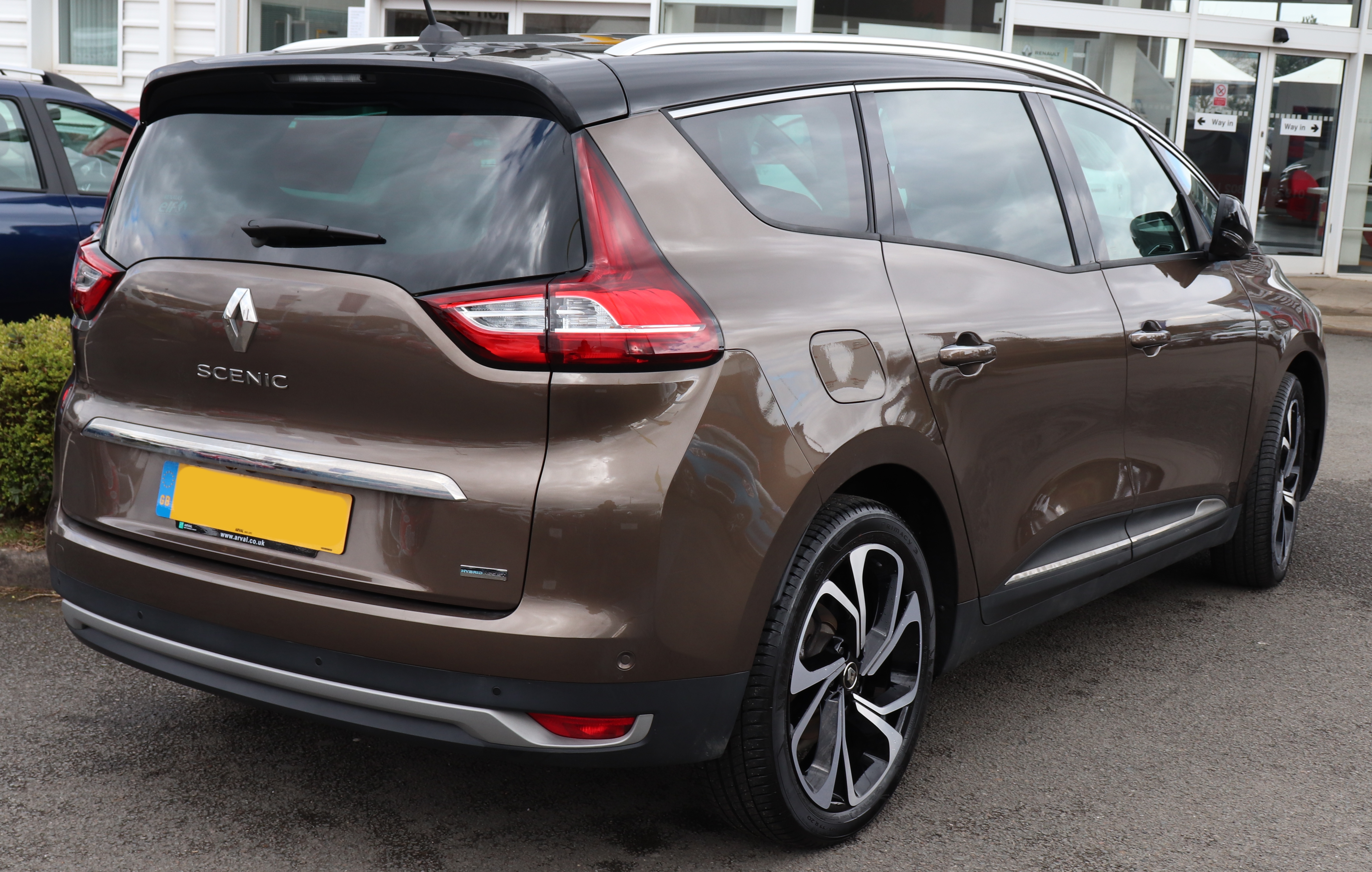 Renault Grand Scenic 4k specifications
