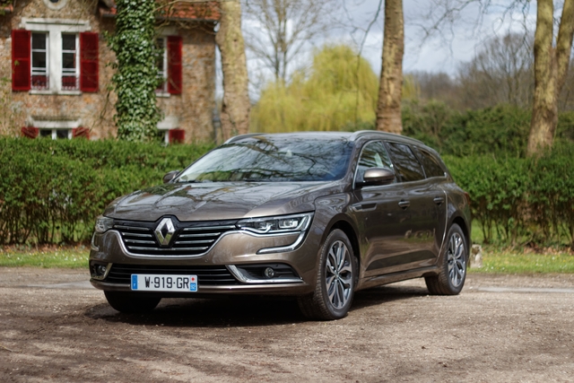 Renault Talisman Estate wagon restyling Renault Talisman Estate interior 2015