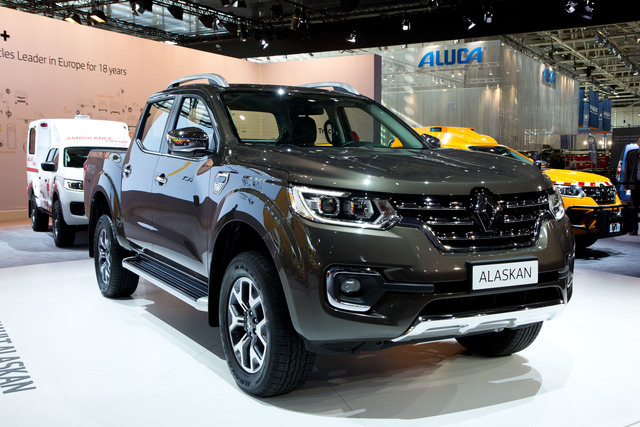 Renault Alaskan interior model Renault Alaskan interior 2016