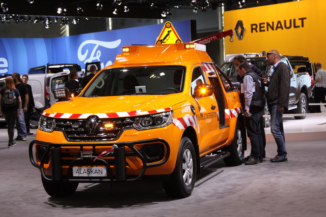 Renault Alaskan accessories model Renault Alaskan pickup model