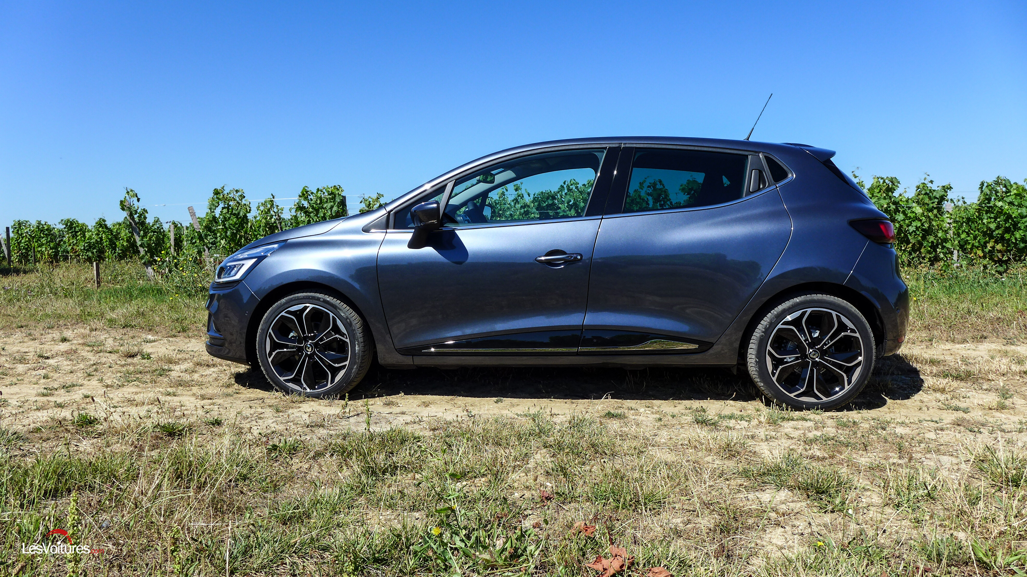 Renault Clio Estate reviews restyling