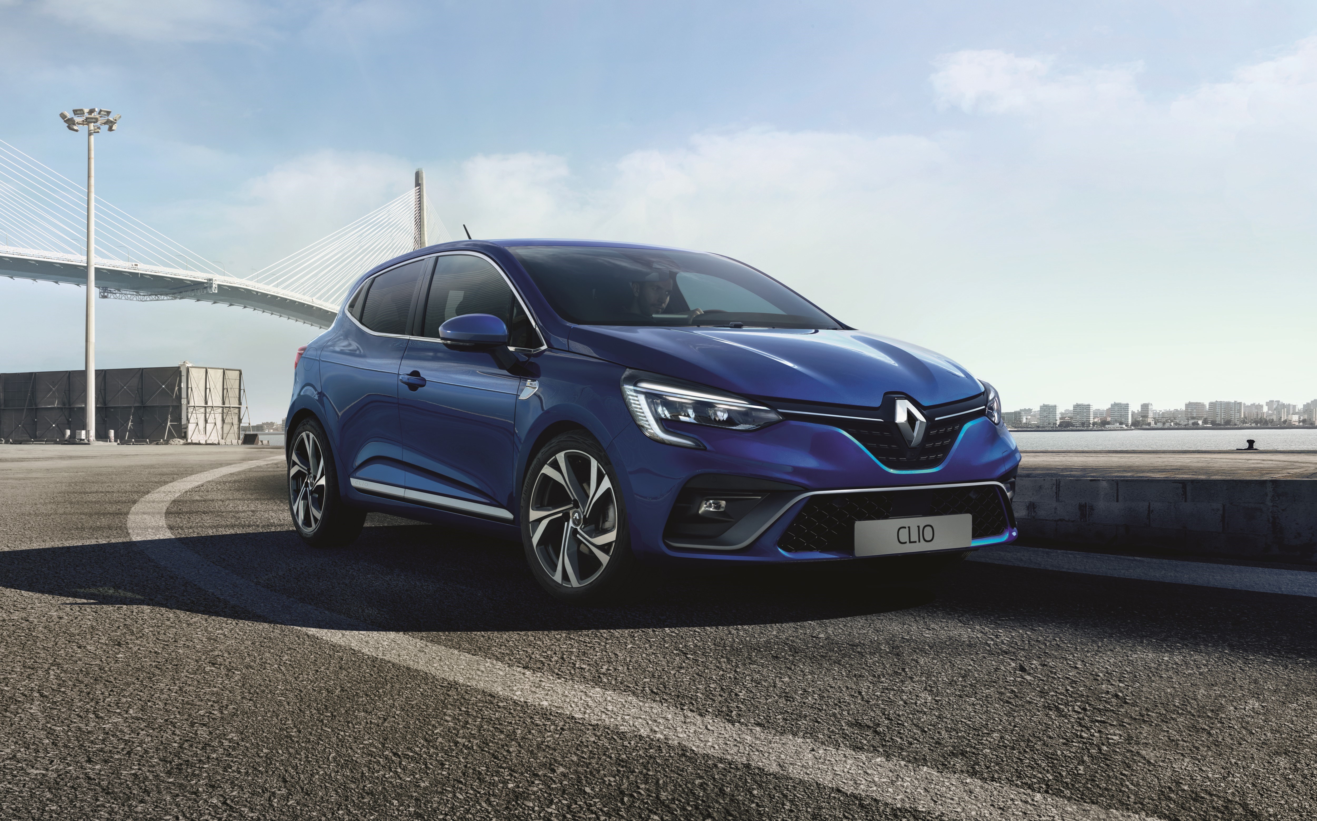 Renault Clio R.S. reviews restyling