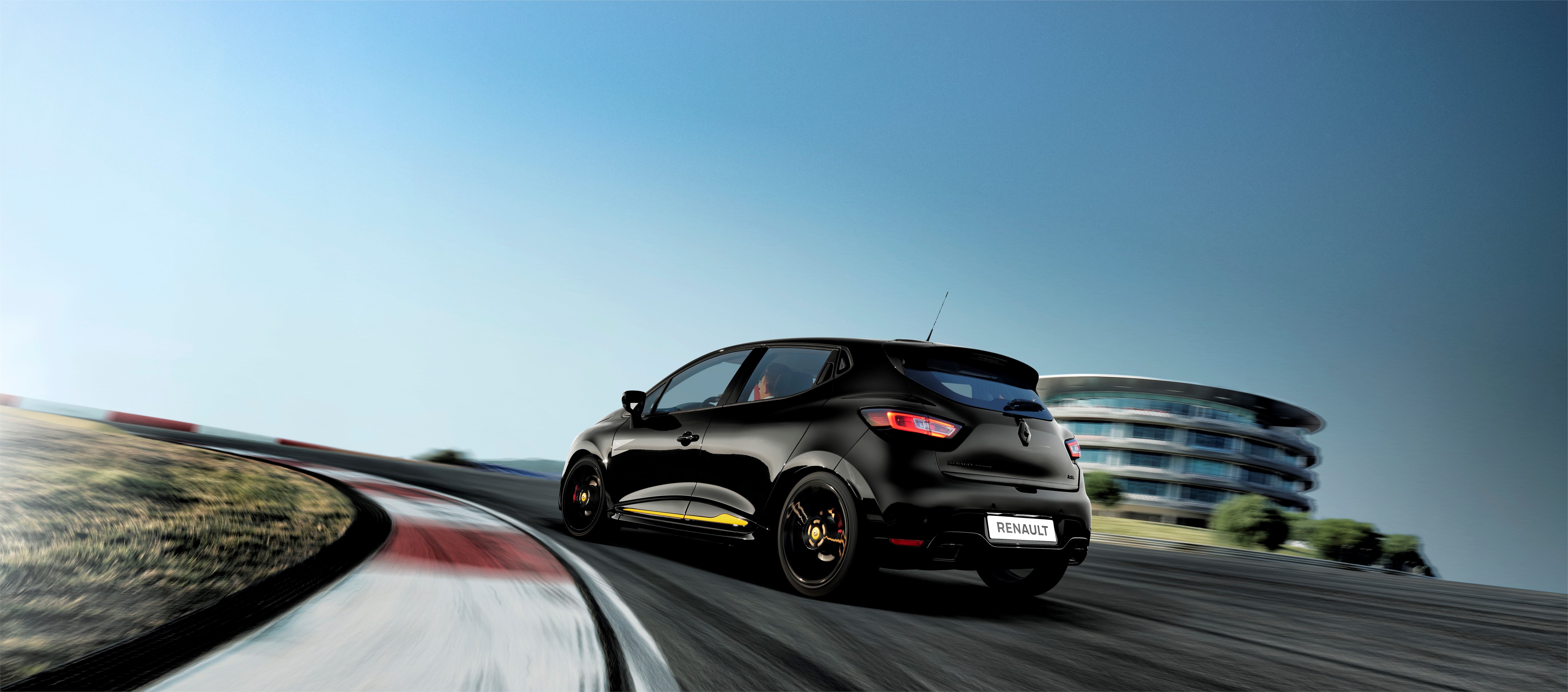 Renault Clio R.S. exterior restyling