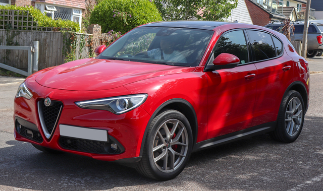 Alfa Romeo Stelvio accessories photo